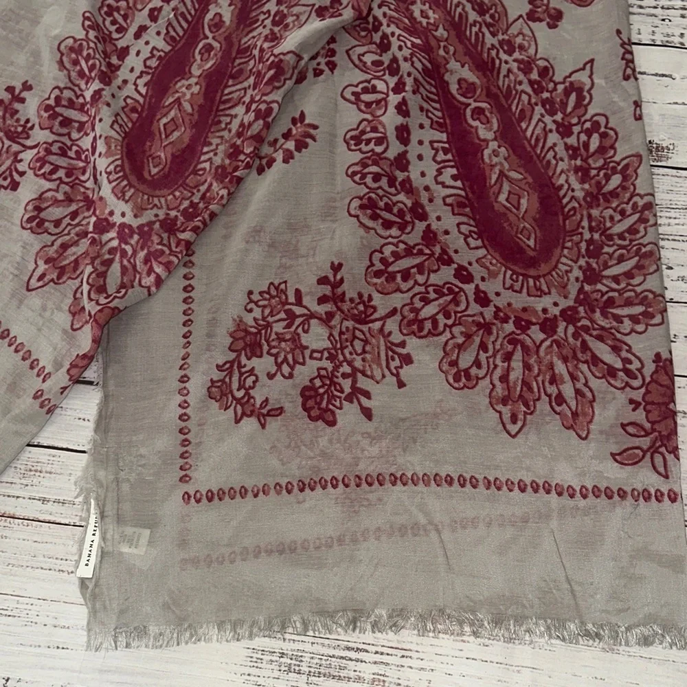 Banana Republic Gray and Burgundy Paisley Scarf